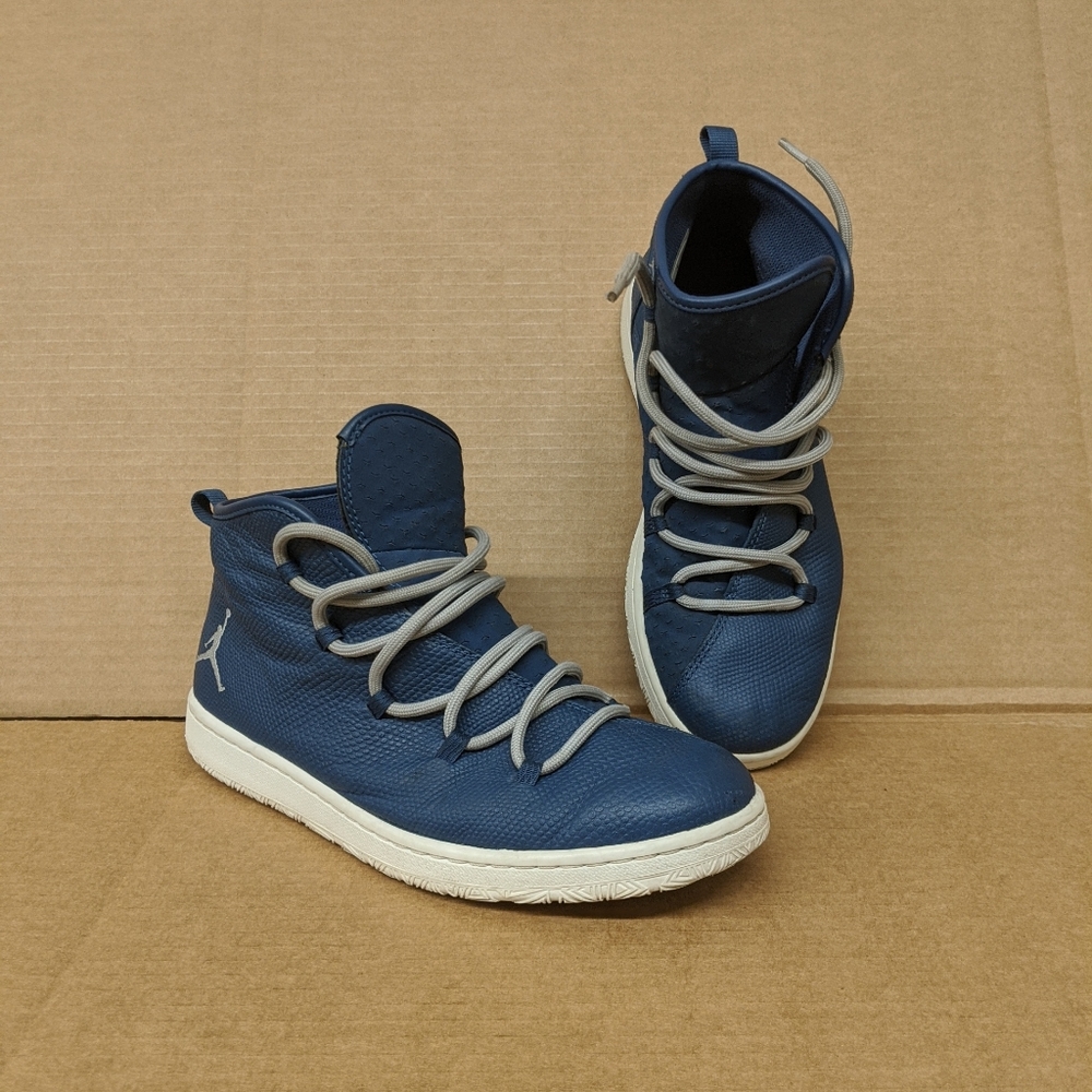 Air Jordan Galaxy sz 9 ***accepting offers***